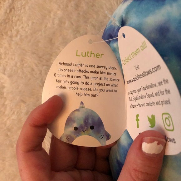 Squishmallow Tie Dye Shark - Picture 4 of 5